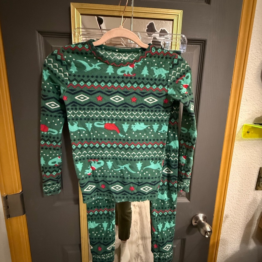 Cat & Jack Green Holiday Pajama Set